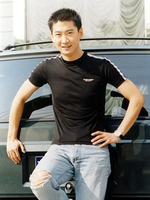 周杰最新動態,城市溫馨日常與友情之旅的足跡