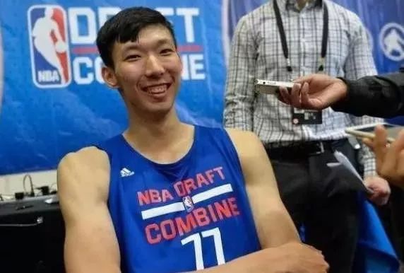 周琦最新視頻展現籃球巨星風采!