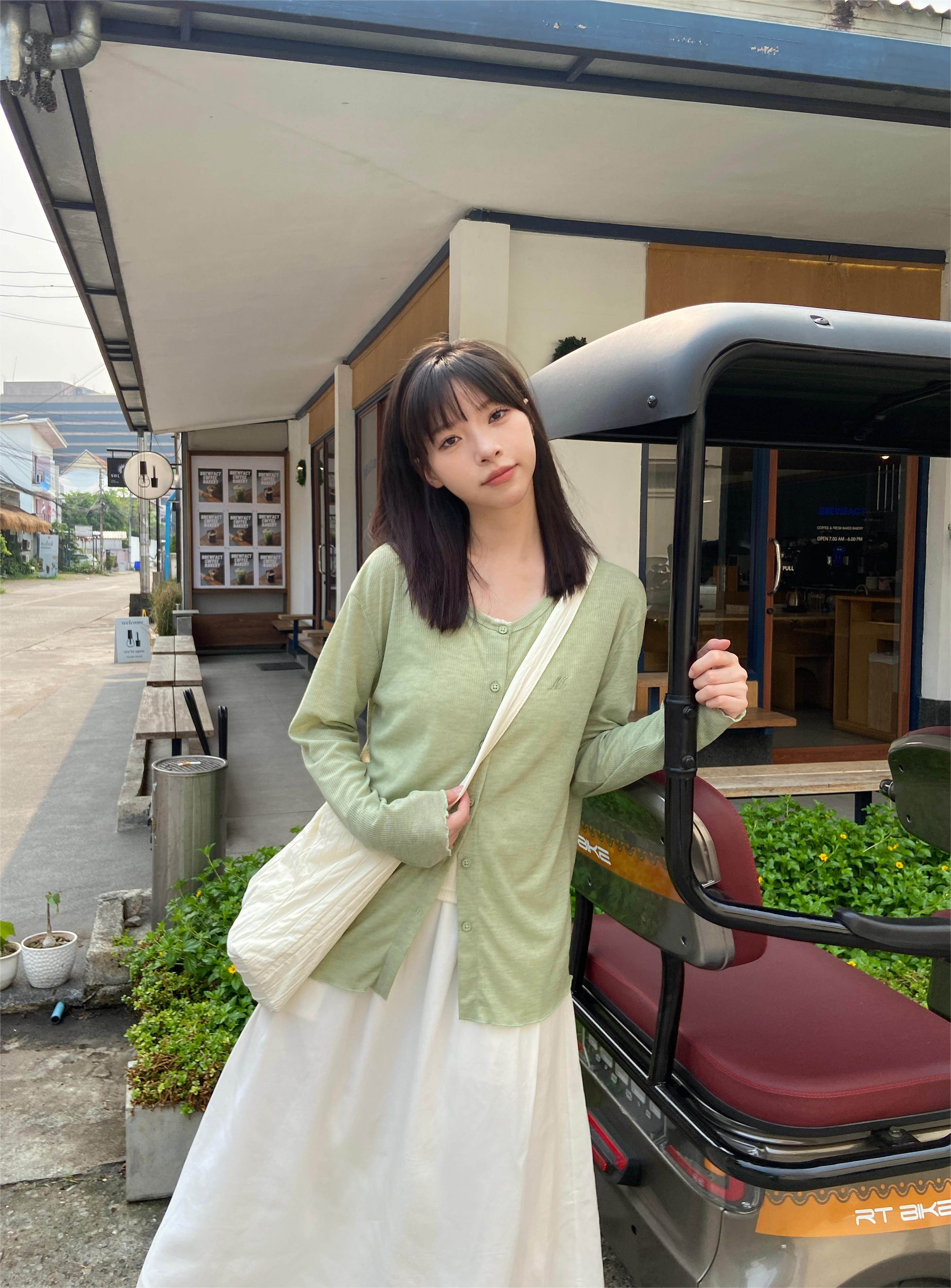 探索小巷中的隱藏美食寶藏，最新素人美食之旅 2024