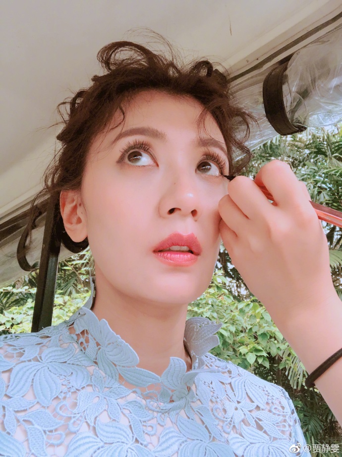 賈靜雯微博最新動態,關注與互動的步驟指南