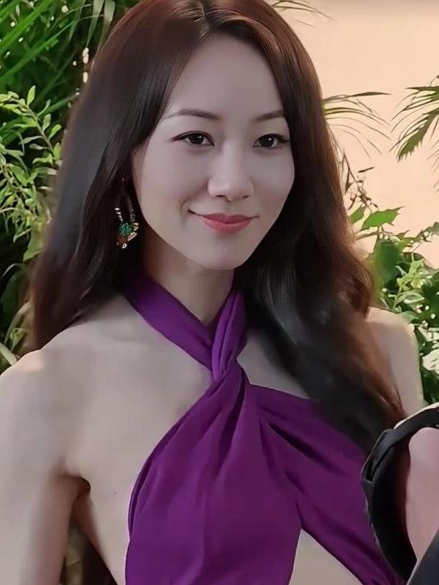 女性頭像時尚潮流演變,最新風尚與2025年流行趨勢預測