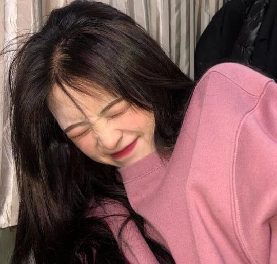 最新個性女生頭像,小巷深處的獨特風尚風采