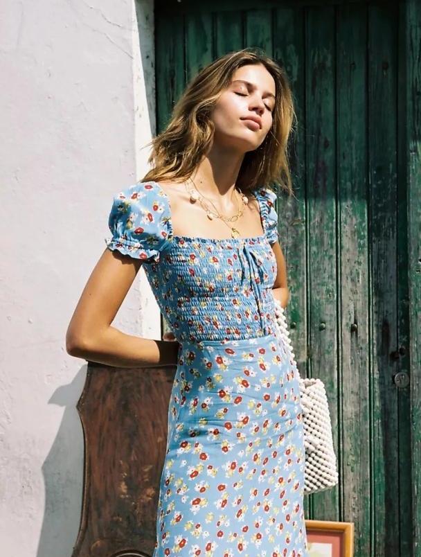 最新碎花裙時尚風潮,讓你成為春日焦點!