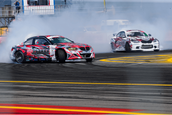 最新車漂移,漂移中的友情與家庭溫馨時刻