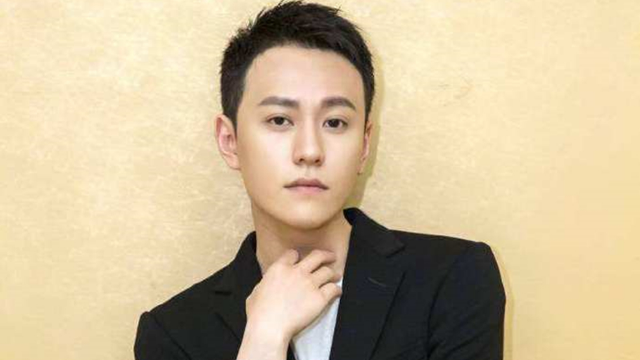 秦俊杰最新戀情曝光,情感新動向揭秘!