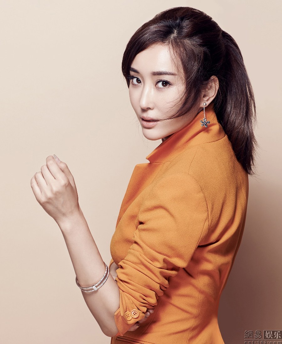 麥秀彩兒引領最新時尚潮流,成為新領軍者